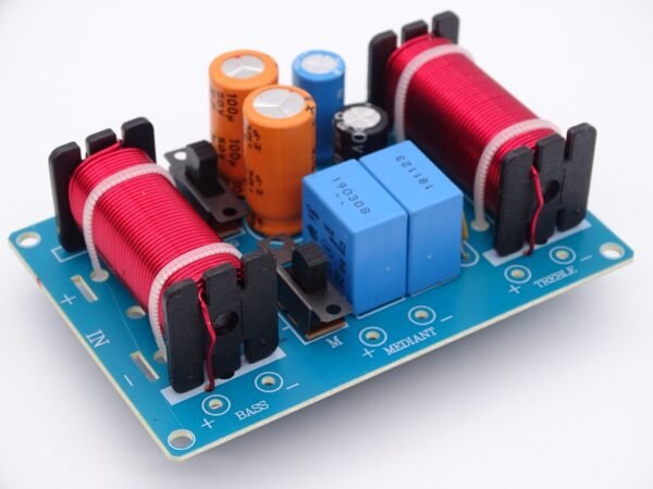 Filtre-haut-parleur-passifs-3-voies-1100-et-3800-Hz-4-a-8-ohms-150-watts