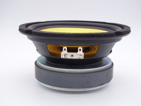 Haut-parleur 16,5 cm - 125 watts - 8 ohms - membrane kevlar - suspension caoutchouc